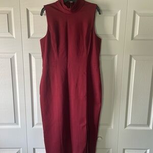 Elegant Sleeveless Burgundy Dress